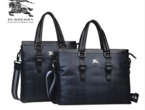 巴寶莉男士包包,經典英倫風，時尚與品質的完美融合