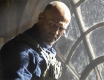 《製暴：無限殺機》曝片段 傑森·斯坦森斬盡殺絕!？好萊塢經典動作電影