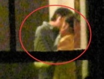 董潔新戀情疑曝光潘粵明與女友好事將近董潔戀上男助理兩人被猜測複婚隻是一場炒作？