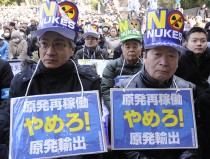 菇成人入口2024-吃瓜網t7wcc入口又炸了！-從“一季紅”到“四序鮮” 幼龍蝦“鏈”出大物業促農增收幫強盛-清遠龍山下嶽村生長特性養殖並主動推動農旅協調 養起澳洲龍蝦 建起大度漁場